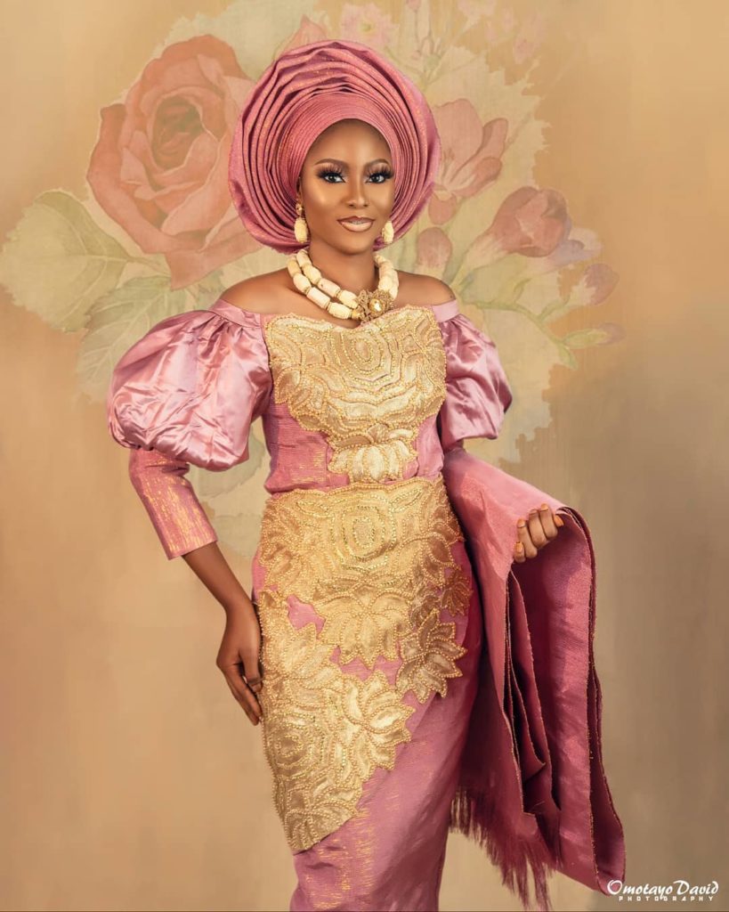 We are All for this Pink & Gold Mix for the Traditional Engagement Glam