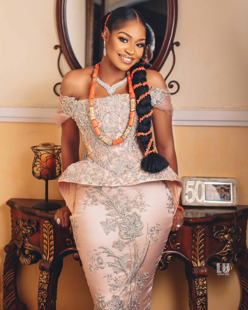 Precious & her #AsoEbiBella Ladies were Hyped for her Trad Entrance