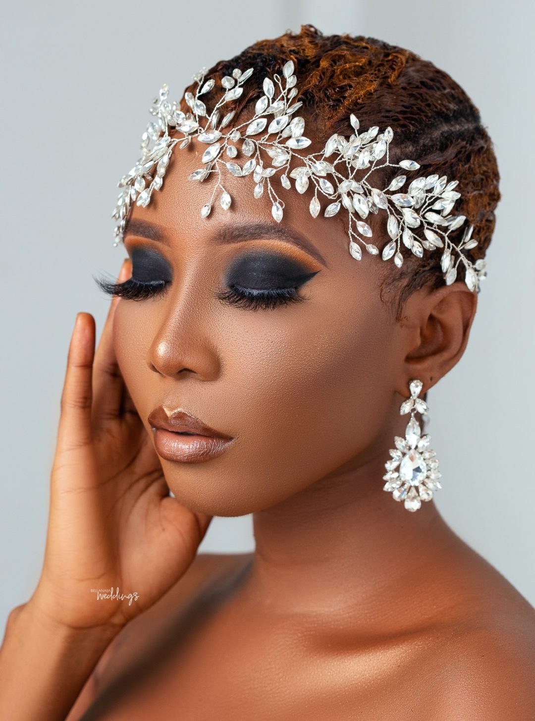 Short Hair Brides! This Smokey Bridal Beauty Is For You 