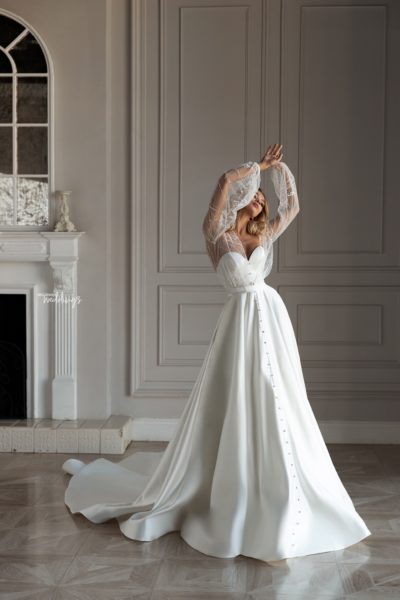 Eva Lendel's Less is More 2021 Bridal Collection is For Every Bride