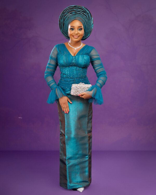 Show Up Elegant in Teal On Your Yoruba Trad With This Inspo!